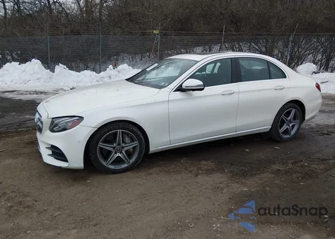 2019 Mercedes-Benz E 300 4Matic z USA, uszkodzony, nr VIN WDDZF4KB6KA519794